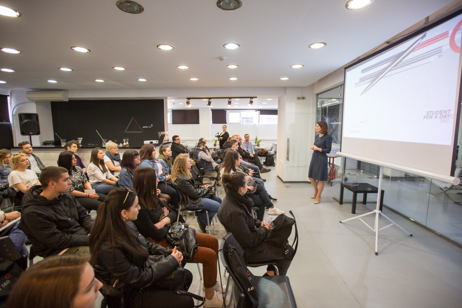 Με απόλυτη επιτυχία ολοκληρώθηκε το “Student For A Day” 2019!