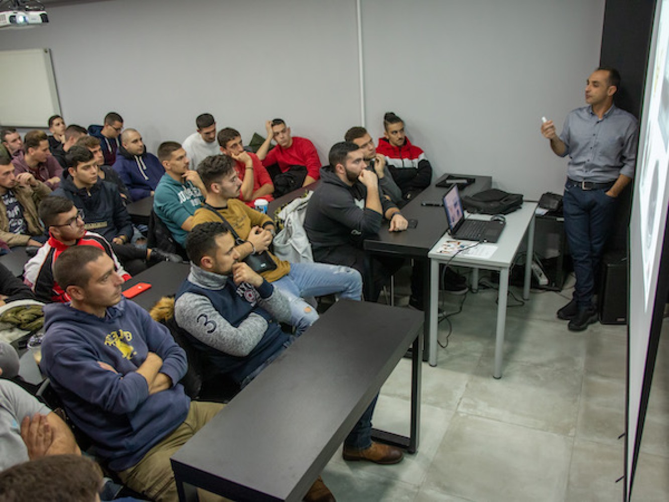 Σεμινάριο / Τεχνολογία Λιπαντικών με εισηγητή τον Βασίλειο Δράκο