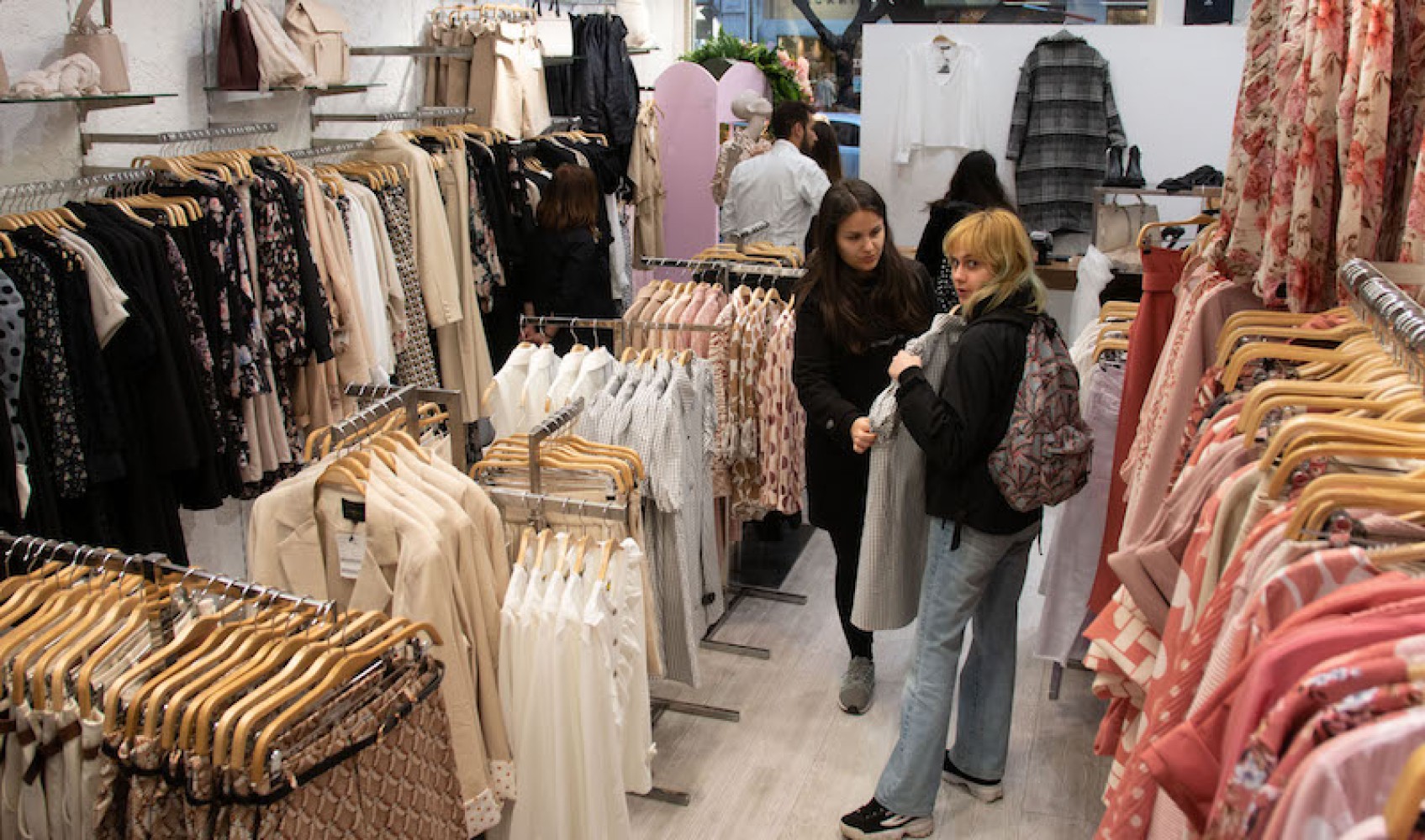 Το ΙΕΚ ΔΕΛΤΑ 360 επιμελήθηκε μια από τις πιο δημιουργικές βιτρίνες στη Θεσσαλονίκη