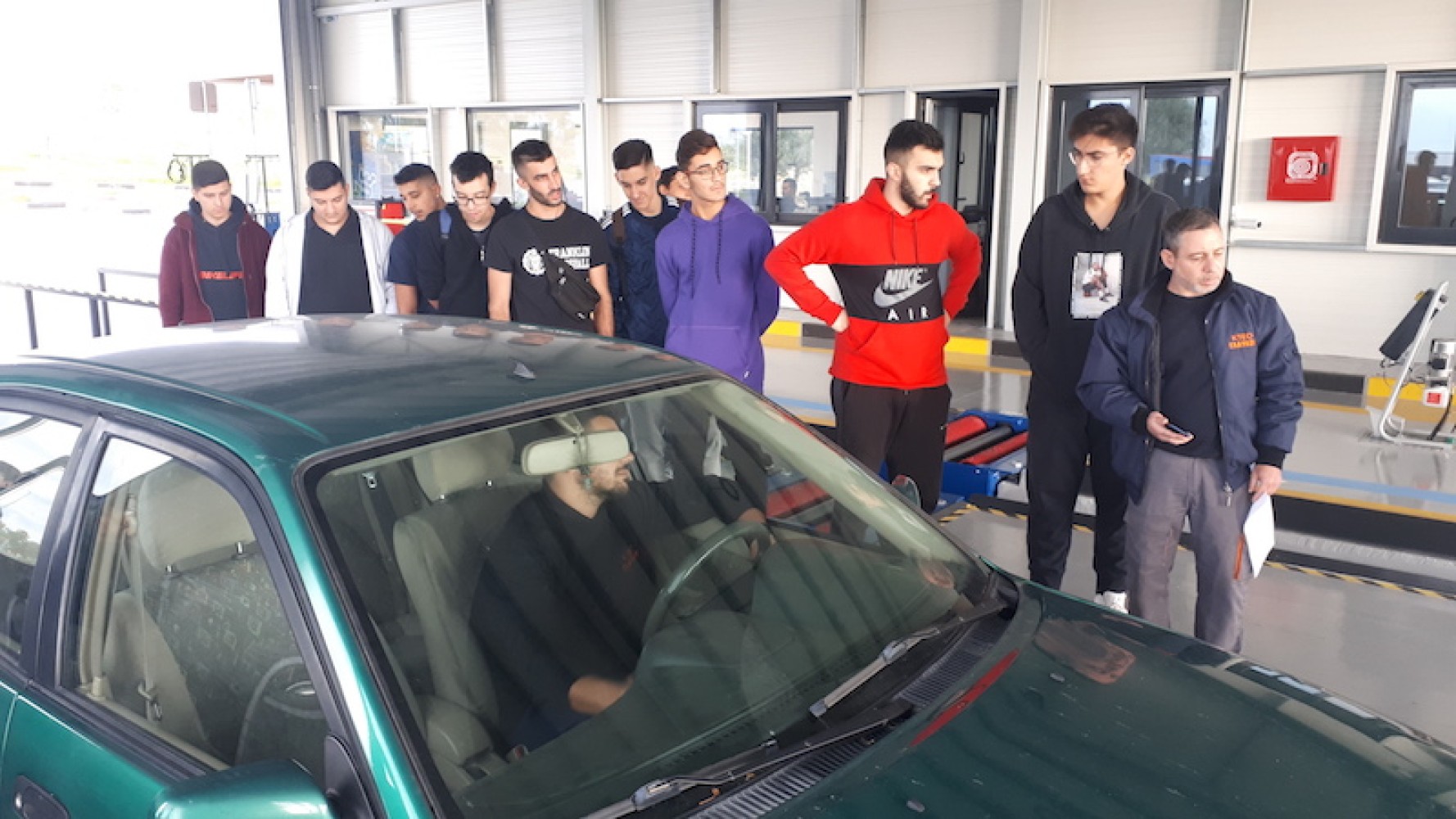 Επίσκεψη ειδικότητας Μηχανοτρονικής στο ΚΤΕΟ Γλαύκου