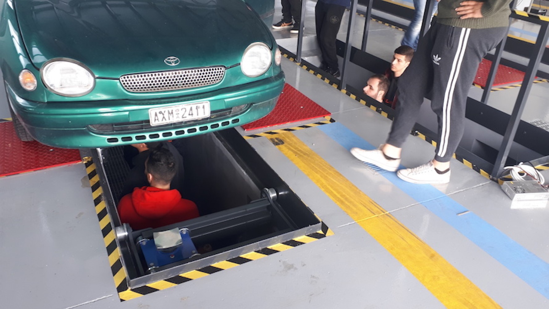 Επίσκεψη ειδικότητας Μηχανοτρονικής στο ΚΤΕΟ Γλαύκου