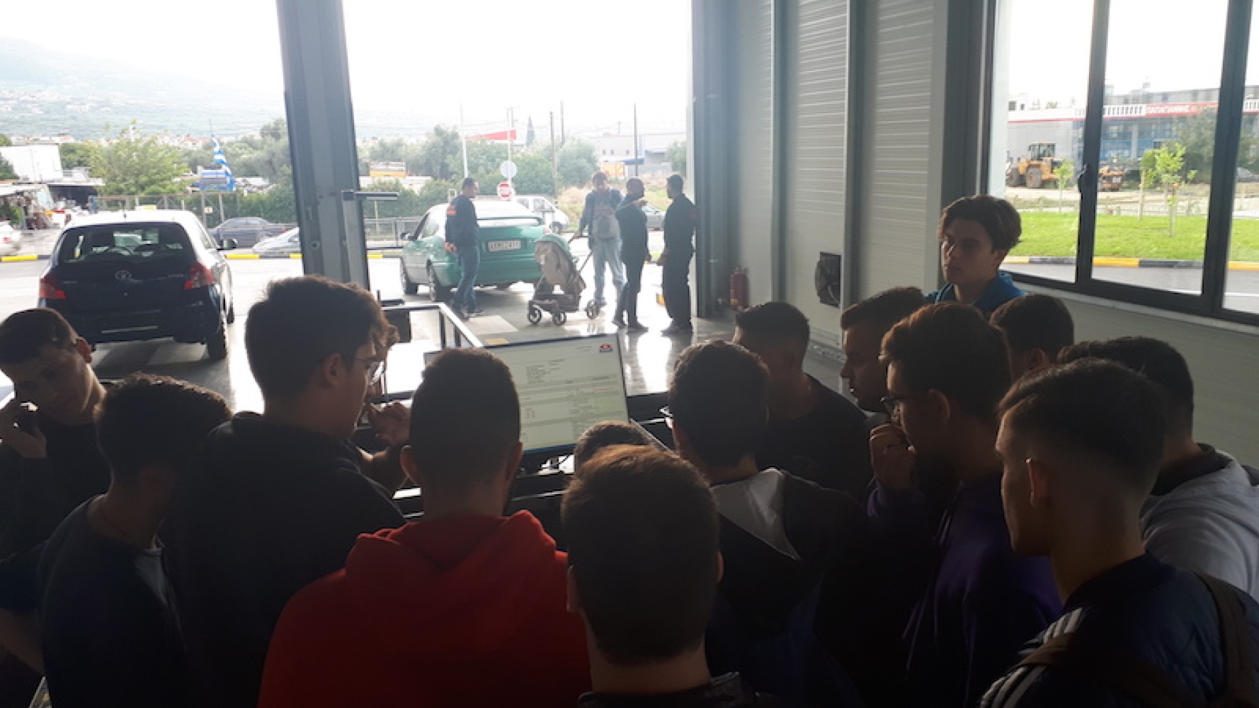 Επίσκεψη ειδικότητας Μηχανοτρονικής στο ΚΤΕΟ Γλαύκου