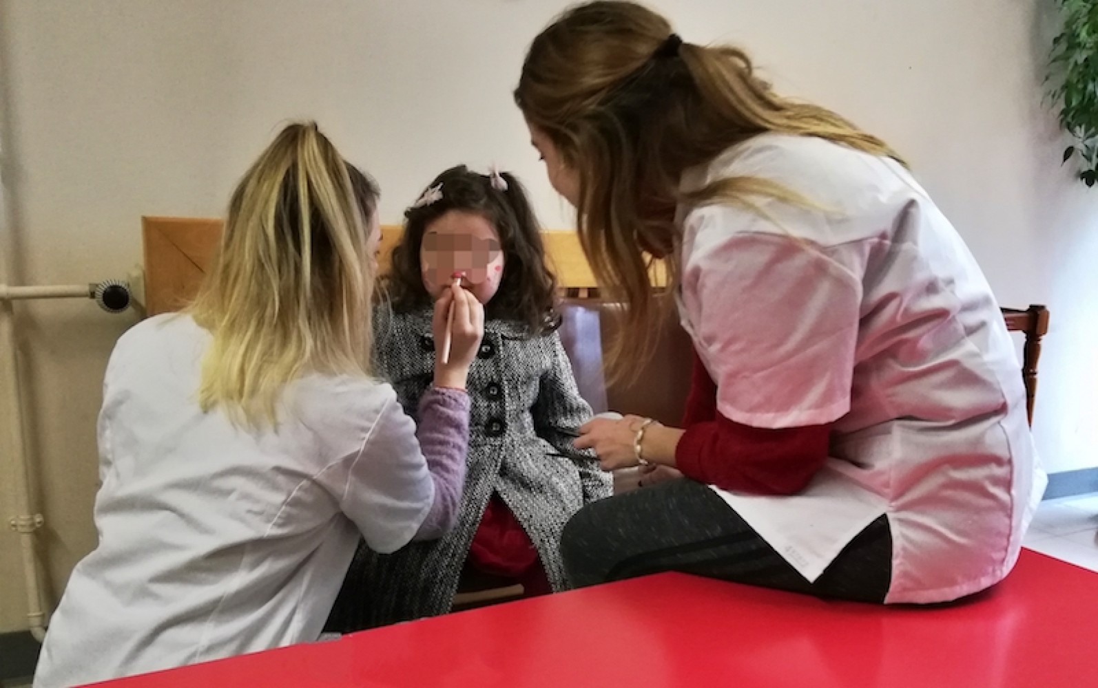 Το ΙΕΚ ΔΕΛΤΑ 360 μοίρασε δώρα στην παιδιατρική κλινική του Πανεπιστημιακού Γενικού Νοσοκομείου Ιωαννίνων