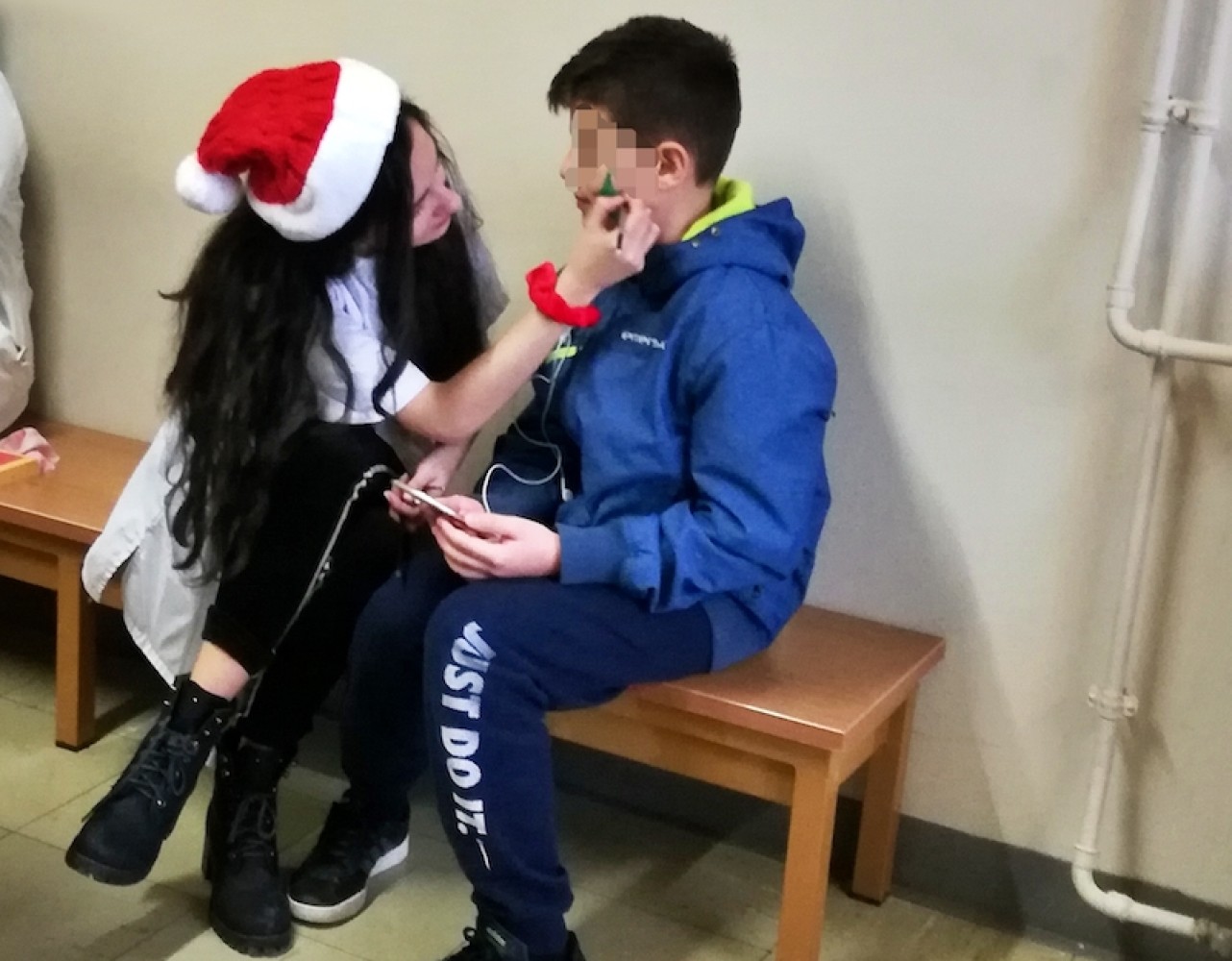 Το ΙΕΚ ΔΕΛΤΑ 360 μοίρασε δώρα στην παιδιατρική κλινική του Πανεπιστημιακού Γενικού Νοσοκομείου Ιωαννίνων