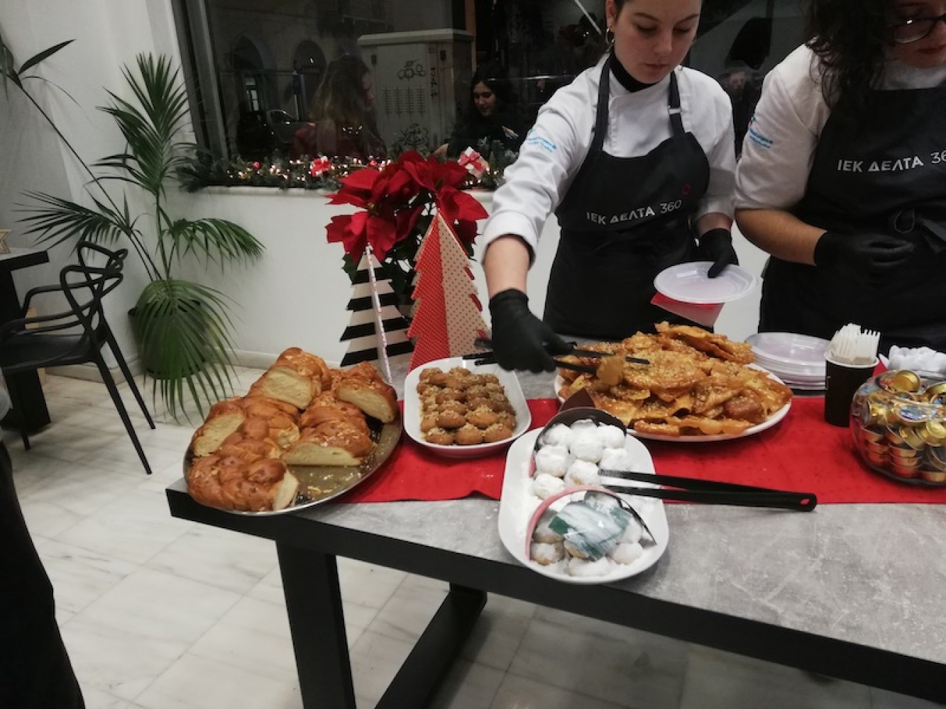 Το ΙΕΚ Δέλτα 360 Πάτρας γιόρτασε τα Χριστούγεννα, σε ένα party αφιερωμένο στο προσωπικό του! 