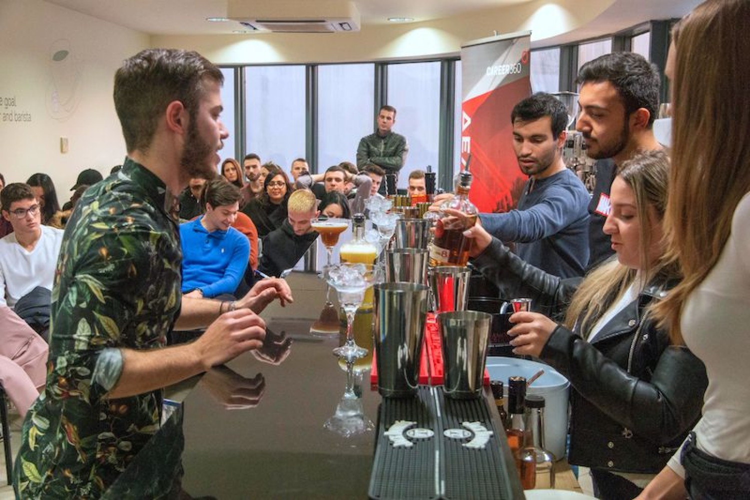 Πραγματοποιήθηκε στα Ιωάννινα το cocktail MasterClass – Ke kumu, με τον εισηγητή Γιώργο Χρόνη να δίνει τον καλύτερο του εαυτό