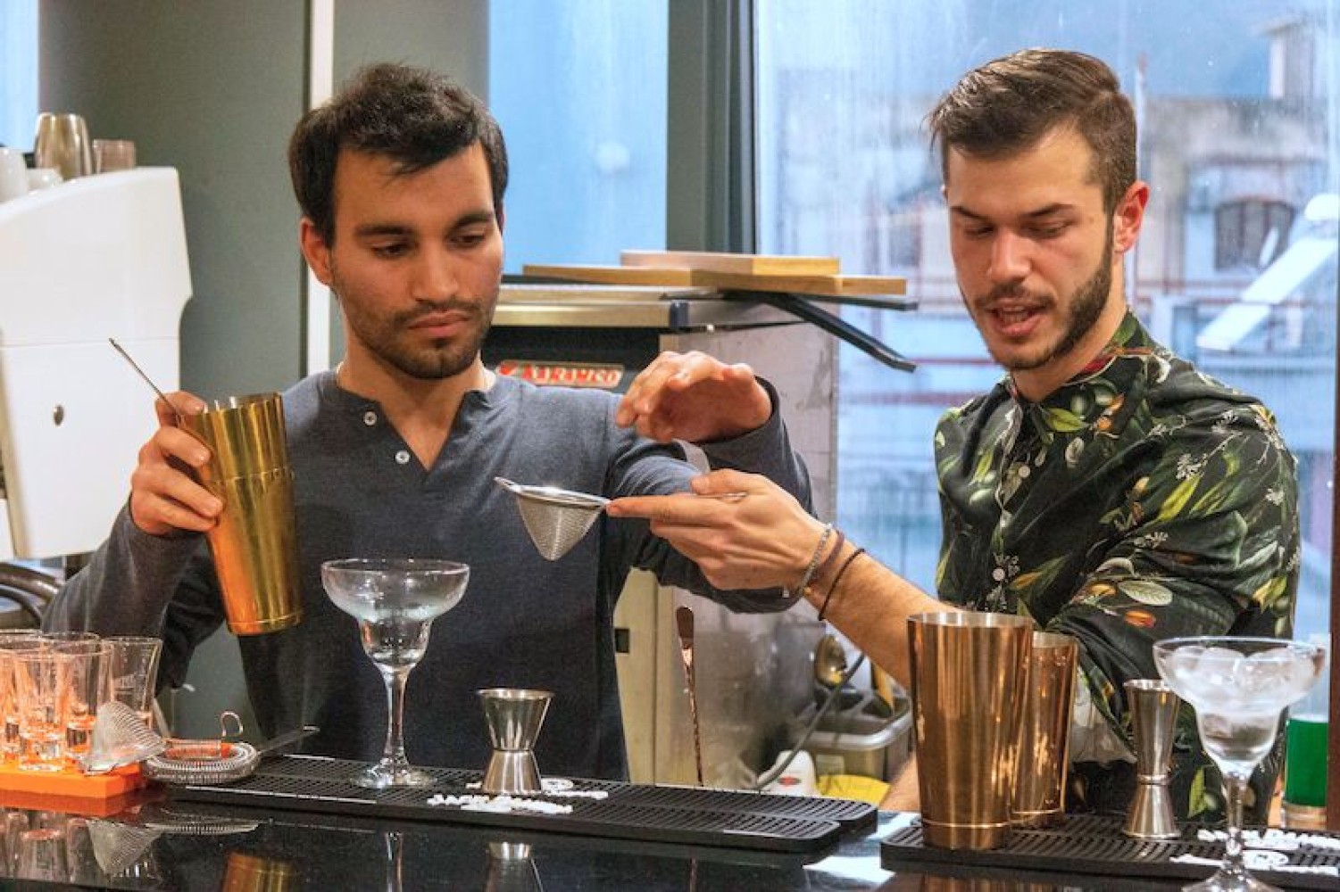 Πραγματοποιήθηκε στα Ιωάννινα το cocktail MasterClass – Ke kumu, με τον εισηγητή Γιώργο Χρόνη να δίνει τον καλύτερο του εαυτό