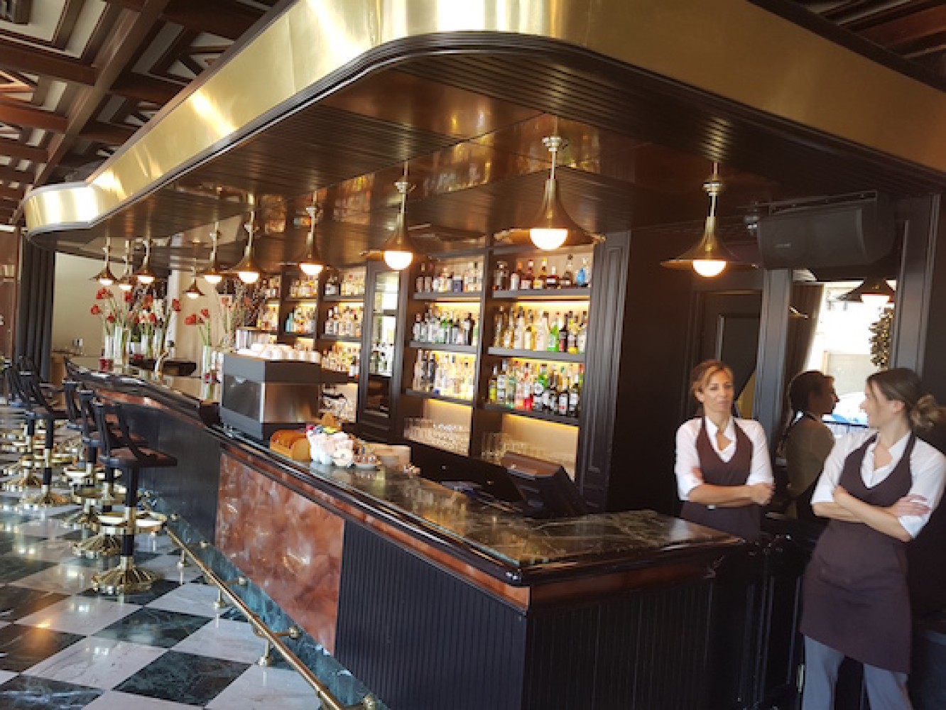 Επίσκεψη στο Cocoon Hostel, Porto Veneziano και Samaria hotel από τη σχολή μας στα Χανιά