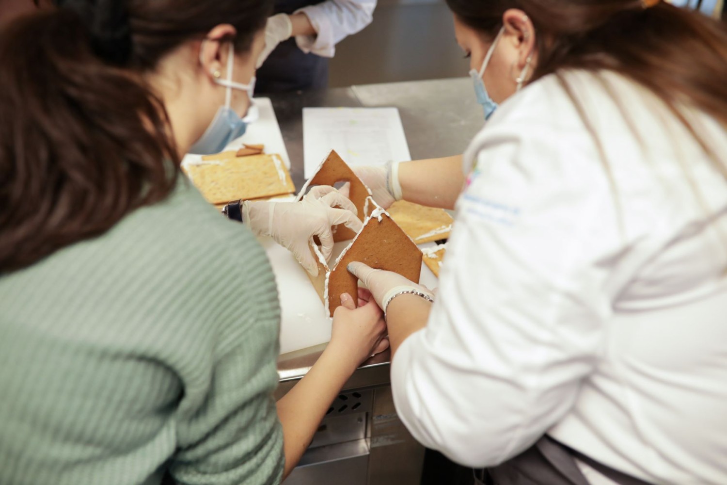 Χριστουγεννιάτικα Γλυκά από τα παιδιά των Παιδικών Χωριών SOS