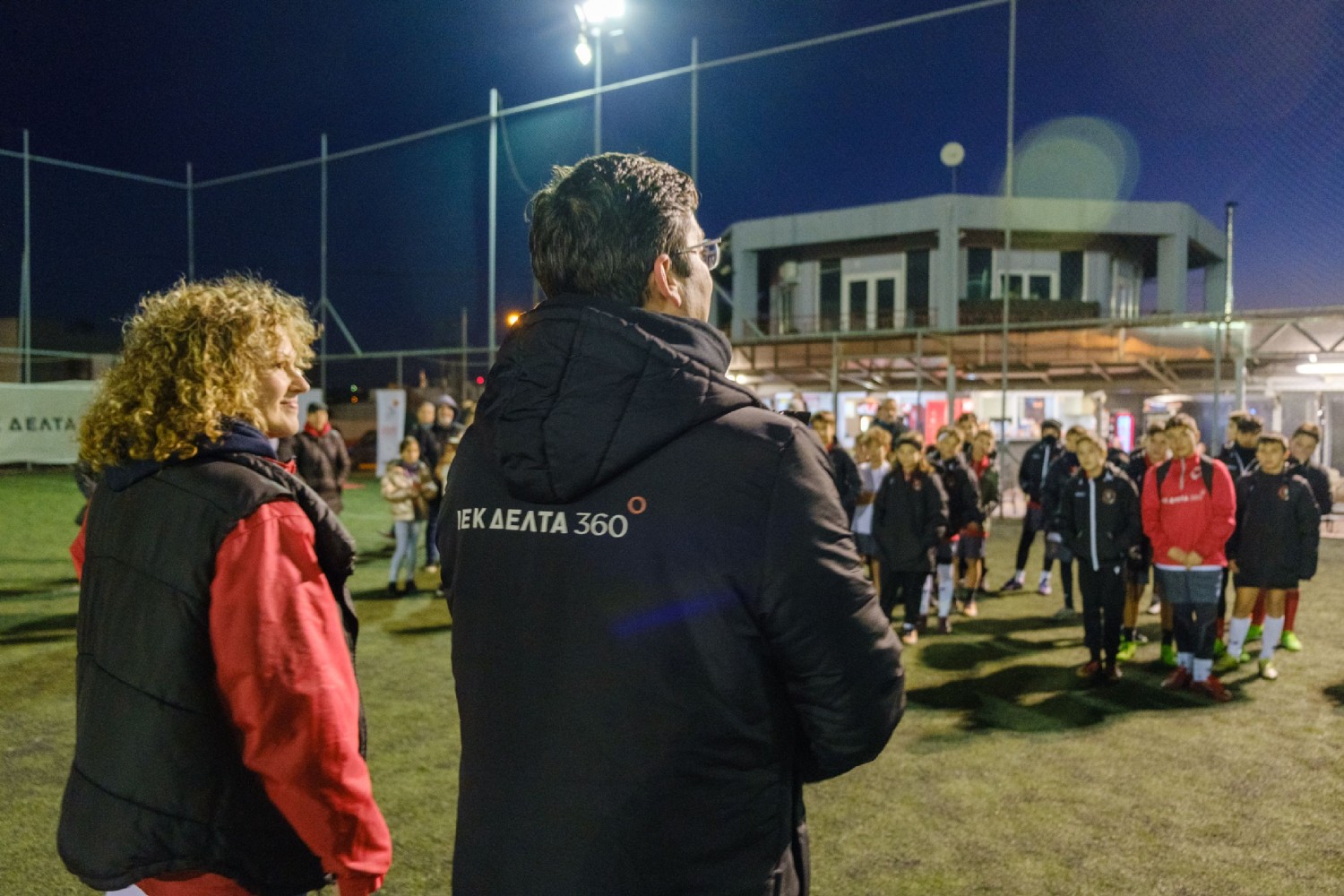 Εκπαίδευση ΚΑΡΠΑ και χρήσης απινιδωτή για τους μικρούς ποδοσφαιριστές του ΙΕΚ ΔΕΛΤΑ 360 FC