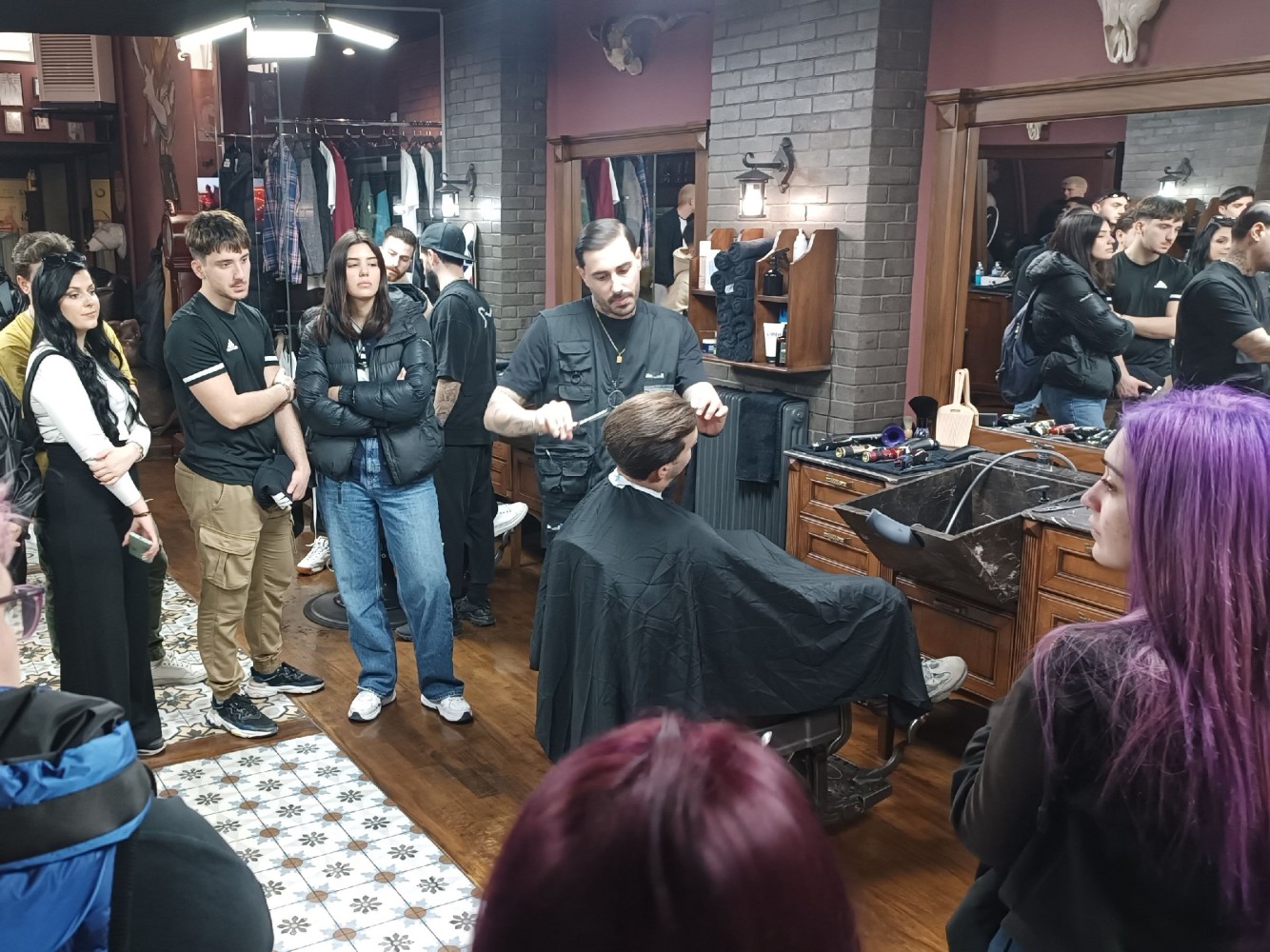 Εκπαιδευτική επίσκεψη στο barbershop του Γιάννη Καργάκη