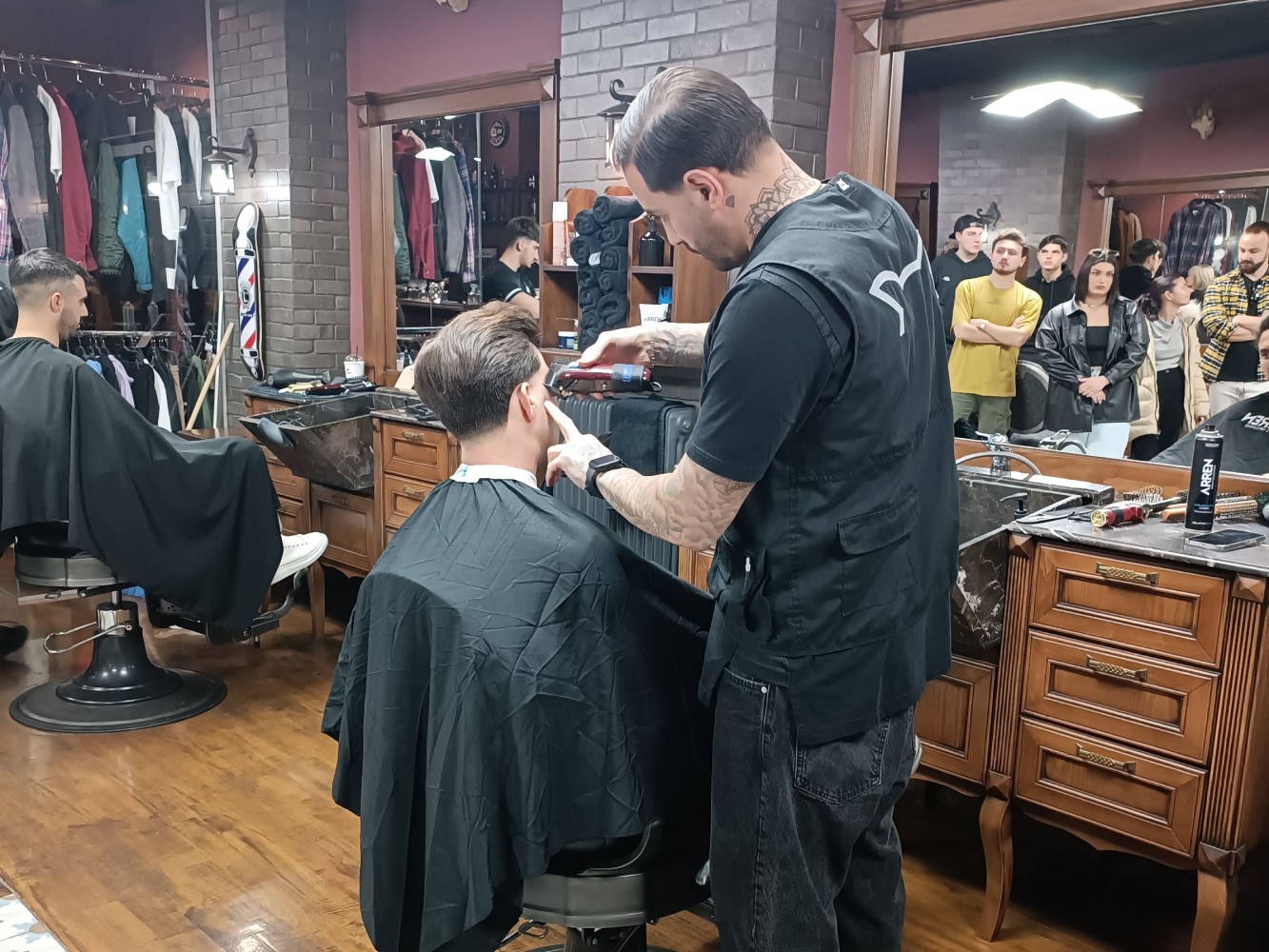 Εκπαιδευτική επίσκεψη στο barbershop του Γιάννη Καργάκη