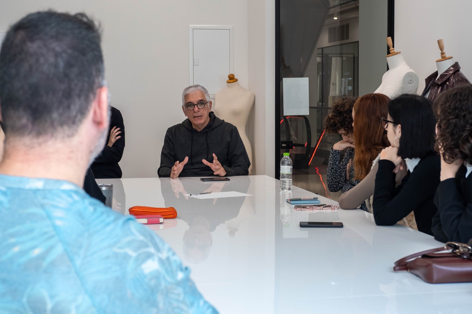 Ο Fashion Designer Γιάννης Τόγκος μιλά με τους σπουδαστές Σχεδίου Μόδας στο ΙΕΚ ΔΕΛΤΑ 360 Αθήνας