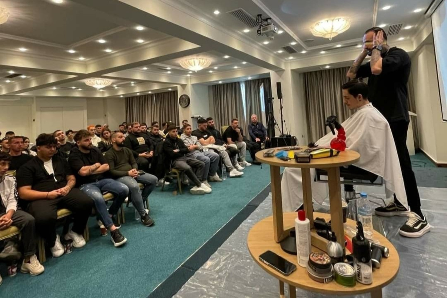 Εκπαιδευτικά σεμινάρια κομμωτικής στη ΔΕΛΤΑ 360 Πάτρας