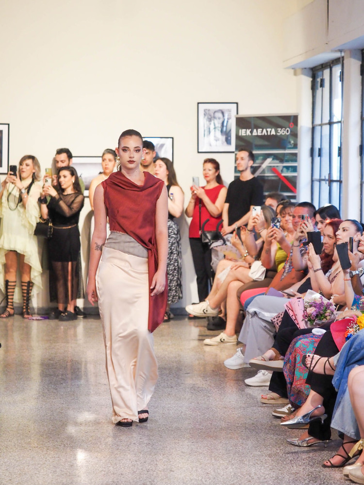 Fashion Show από τη ΔΕΛΤΑ 360 Αθήνας, στο πλαίσιο του "Art Meets Fashion"