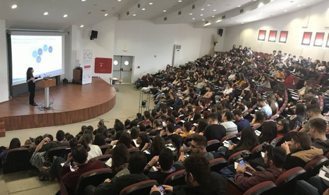 Συμμετοχή των σπουδαστών Πληροφορικής σε σεμινάριο της Google Συμμετοχή των σπουδαστών Πληροφορικής σε σεμινάριο της Google