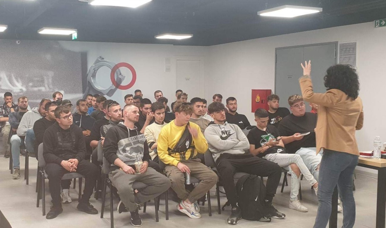 Η ΤΟΥΟΤΑ στις εγκαταστάσεις του ΙΕΚ ΔΕΛΤΑ 360 Καλαμάτας Η ΤΟΥΟΤΑ στις εγκαταστάσεις του ΙΕΚ ΔΕΛΤΑ 360 Καλαμάτας