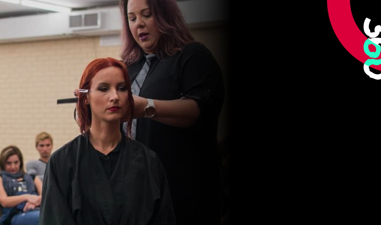360 Masterclass Κομμωτικής: Basic techniques of evening hairstyles 360 Masterclass Κομμωτικής: Basic techniques of evening hairstyles