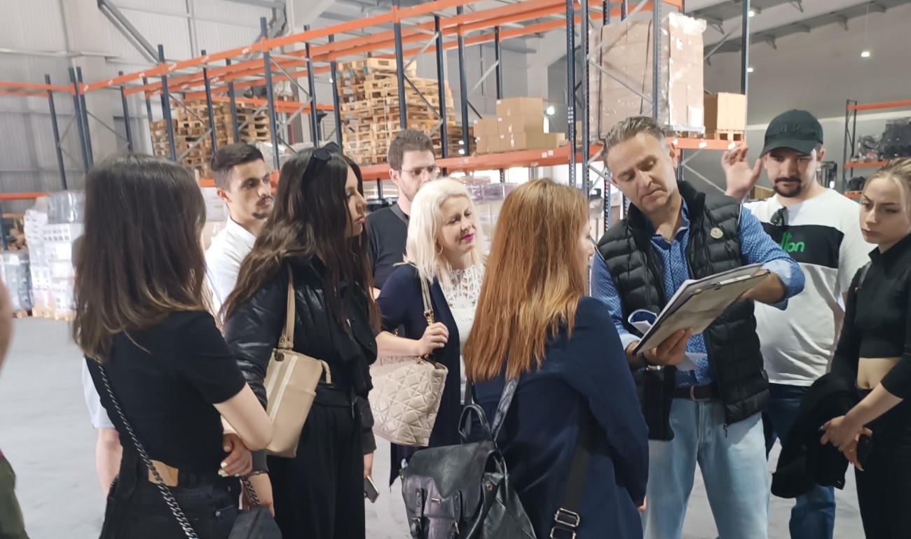 Επίσκεψη σε εταιρία Ναυτιλιακών Επίσκεψη σε εταιρία Ναυτιλιακών